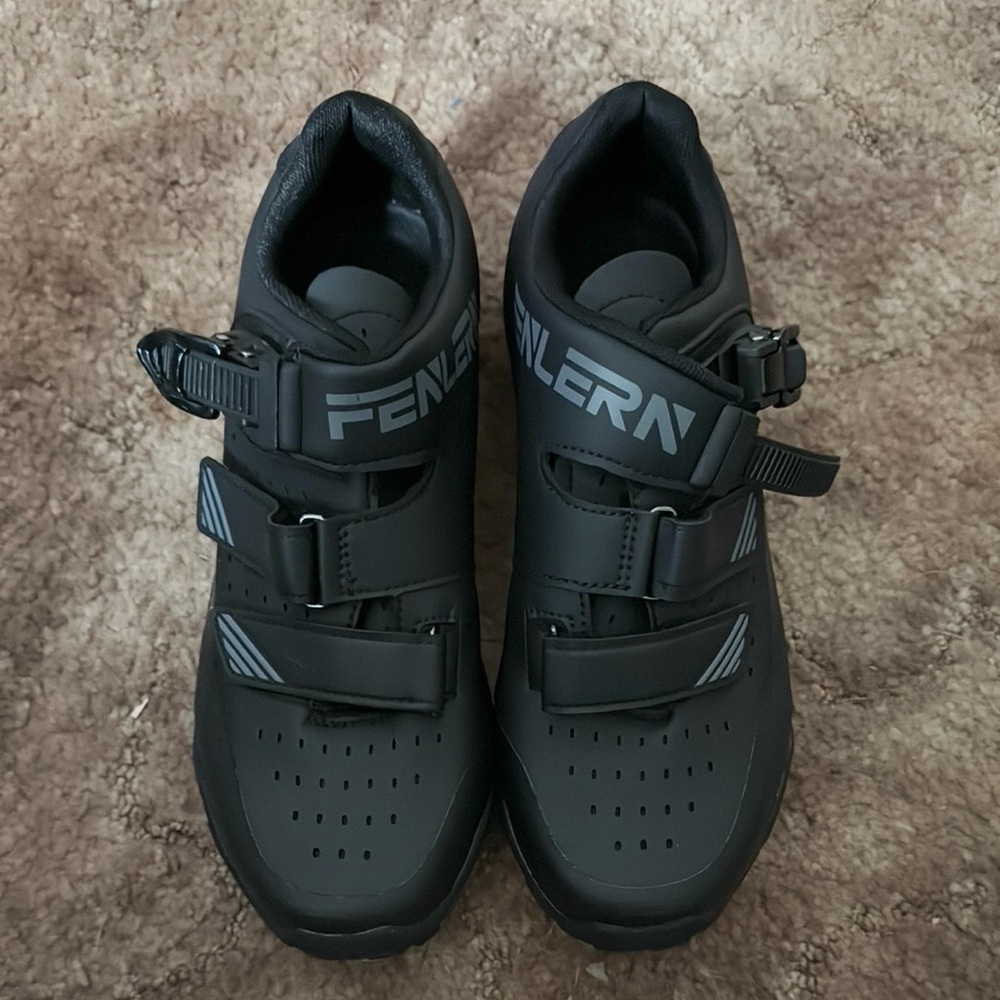 FENLERN Black Cycling Shoes